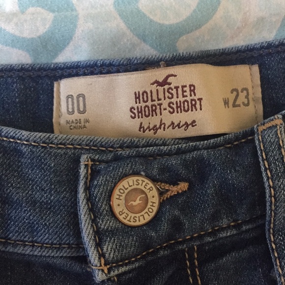 High Rise Hollister Shorts - Picture 4 of 6